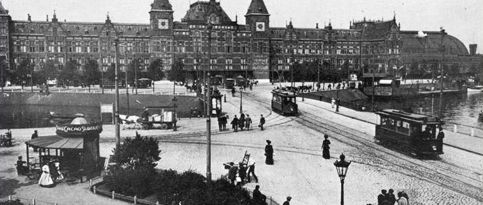 Station Amsterdam Centraal in 1910